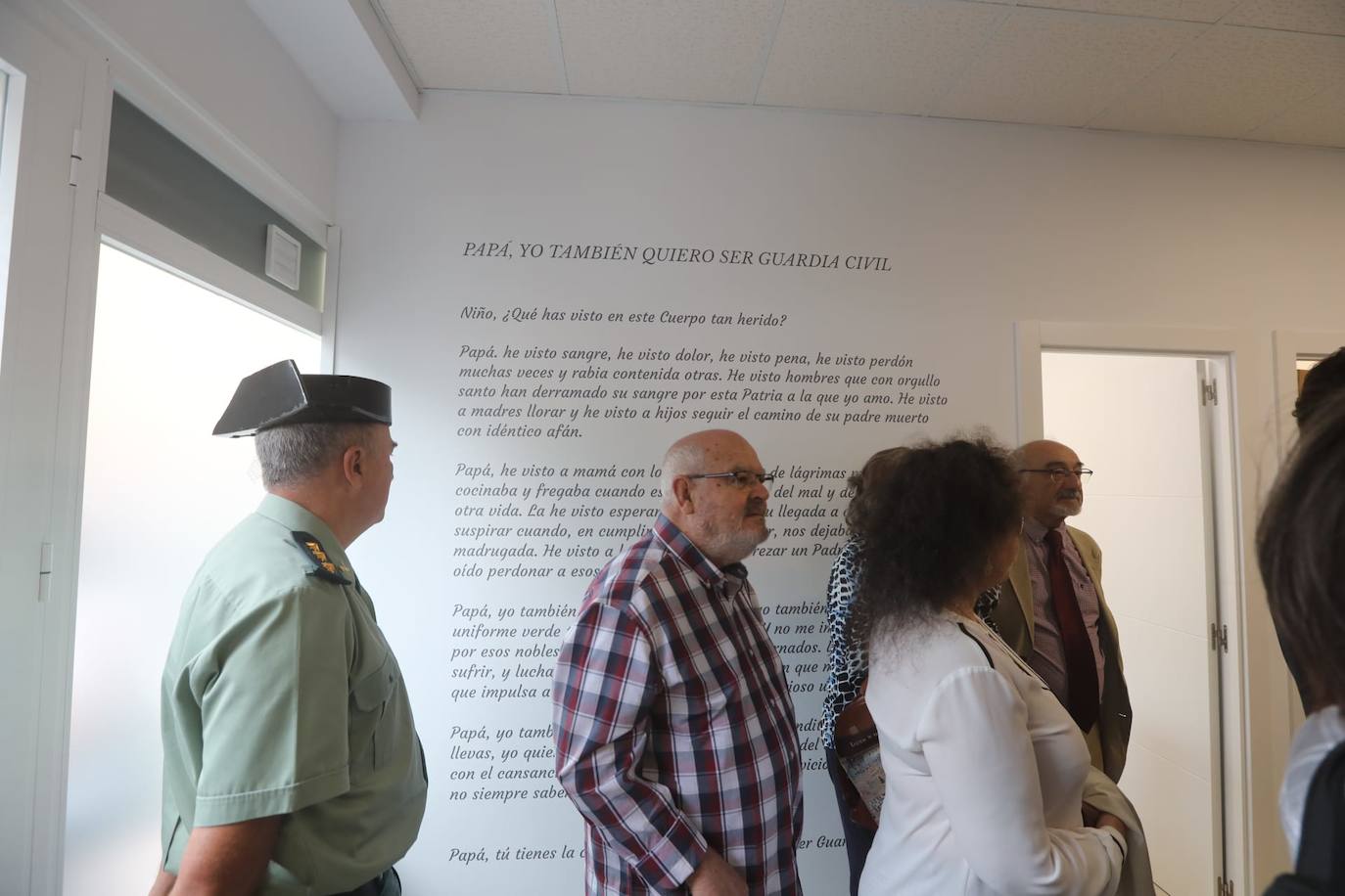 Fotos: Las imágenes de la inauguración de la Casa-Cuartel del Veterano de la Guardia Civil en Cádiz