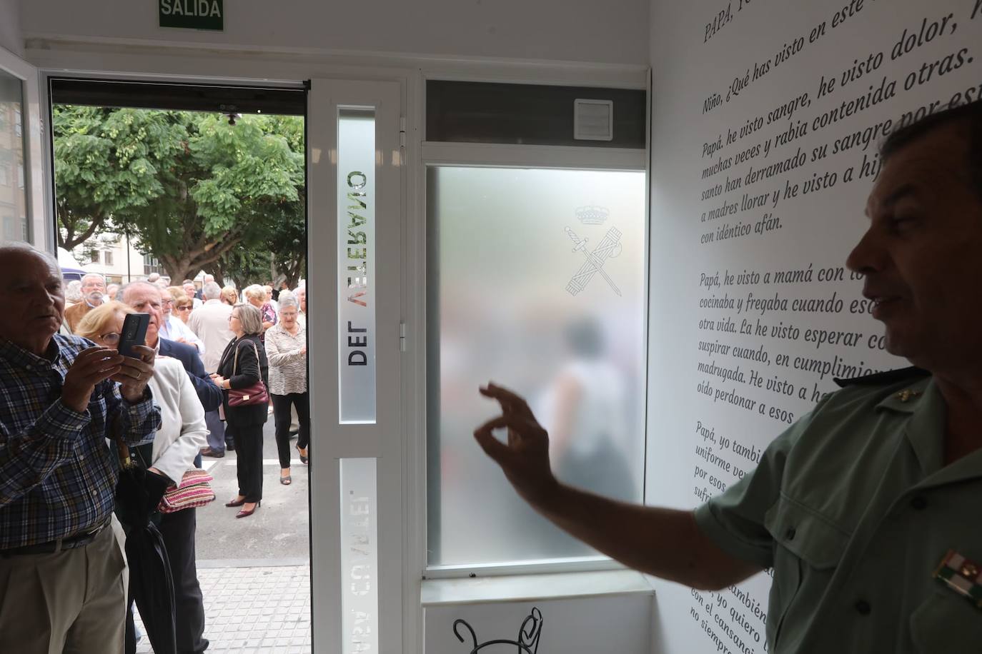 Fotos: Las imágenes de la inauguración de la Casa-Cuartel del Veterano de la Guardia Civil en Cádiz