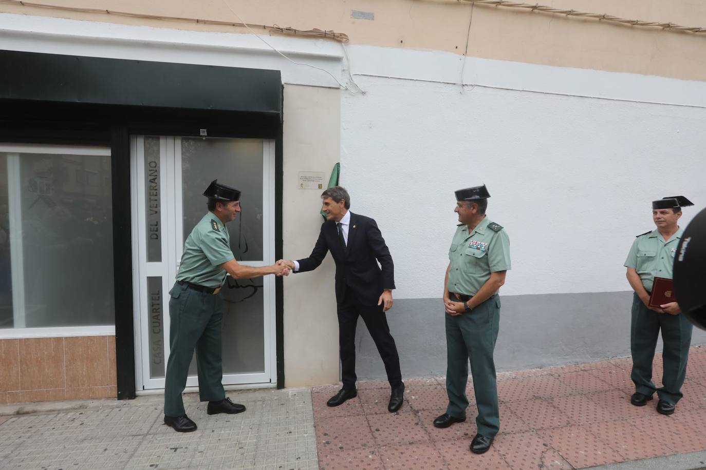 Fotos: Las imágenes de la inauguración de la Casa-Cuartel del Veterano de la Guardia Civil en Cádiz