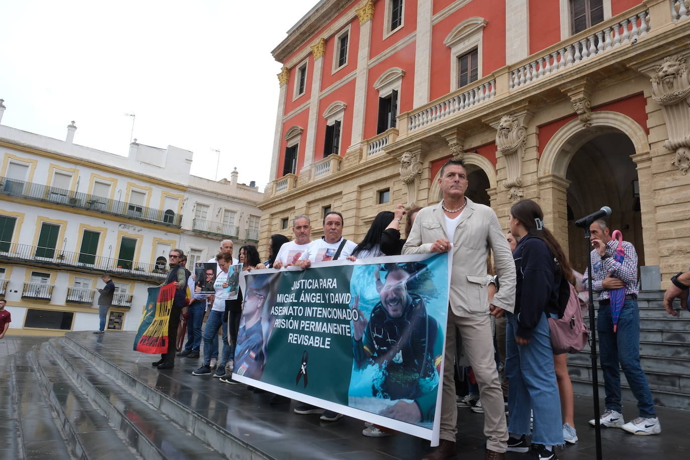 Fotos: San Fernando pide justicia para David y Miguel Ángel