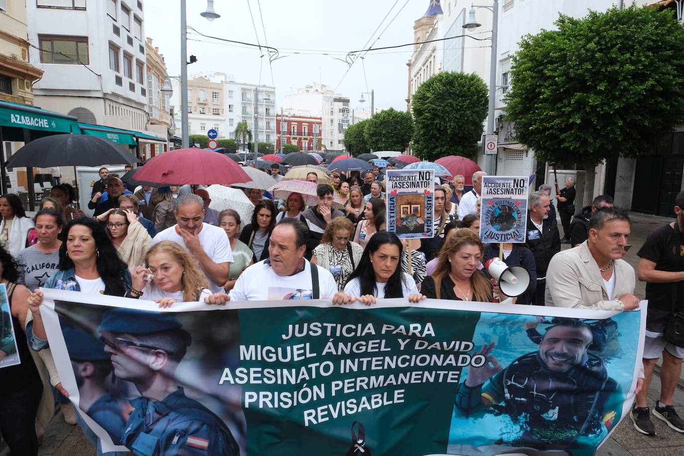 Fotos: San Fernando pide justicia para David y Miguel Ángel