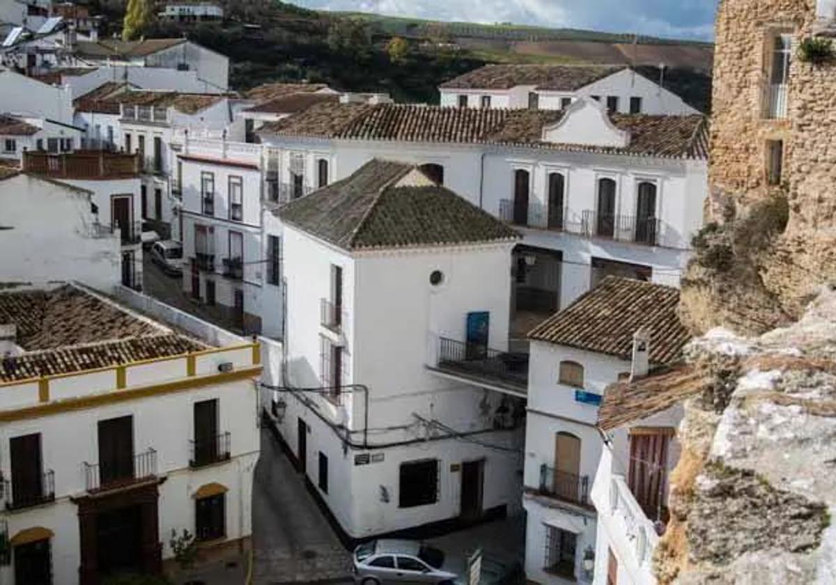 Fotografía de la Antigua Casa Consistorial de Setenil de las Bodegas