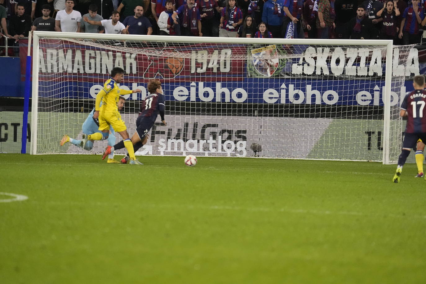 Fotos: Eibar - Cádiz en Ipurua