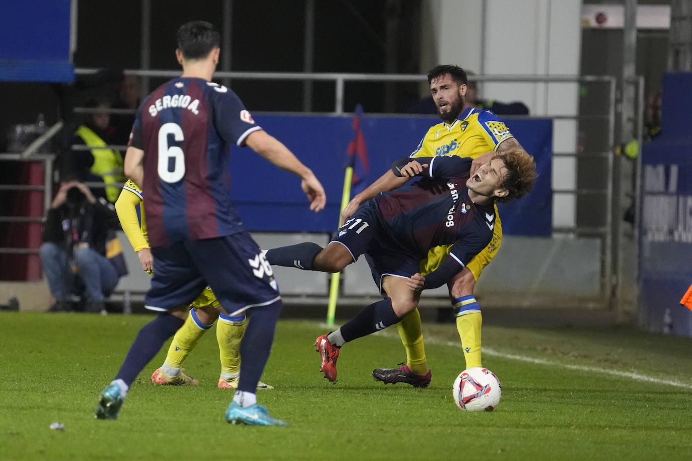 Fotos: Eibar - Cádiz en Ipurua