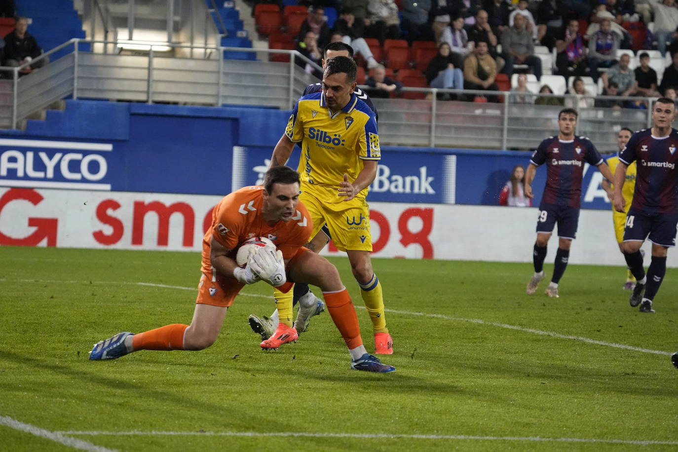 Fotos: Eibar - Cádiz en Ipurua