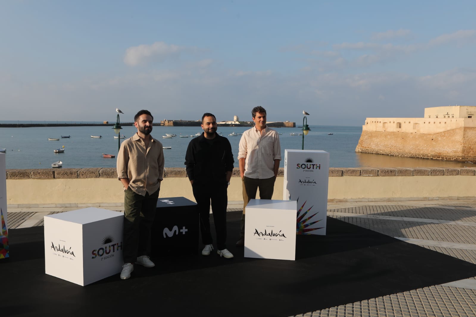 Las imágenes de María Adánez, Javier Gutiérrez, Leonor Watling y Carlos Scholz en la playa de La Caleta