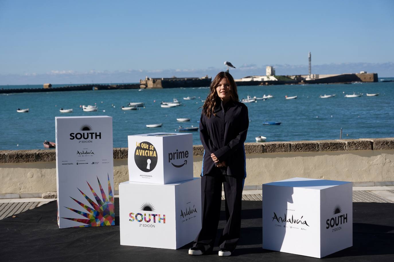 Fotos: rostros muy conocidos en el photocall en La Caleta de este domingo