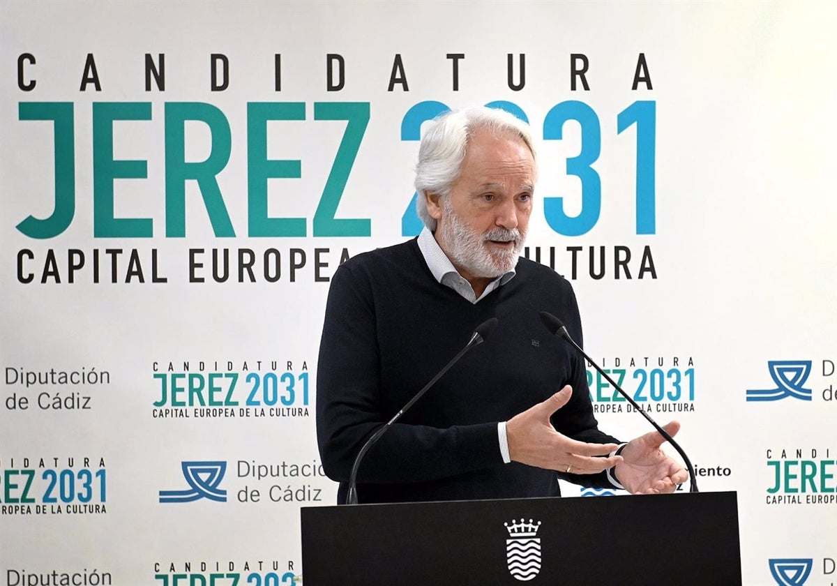 El primer teniente de alcaldesa en el Ayuntamiento de Jerez, Agustín Muñoz, en rueda de prensa.