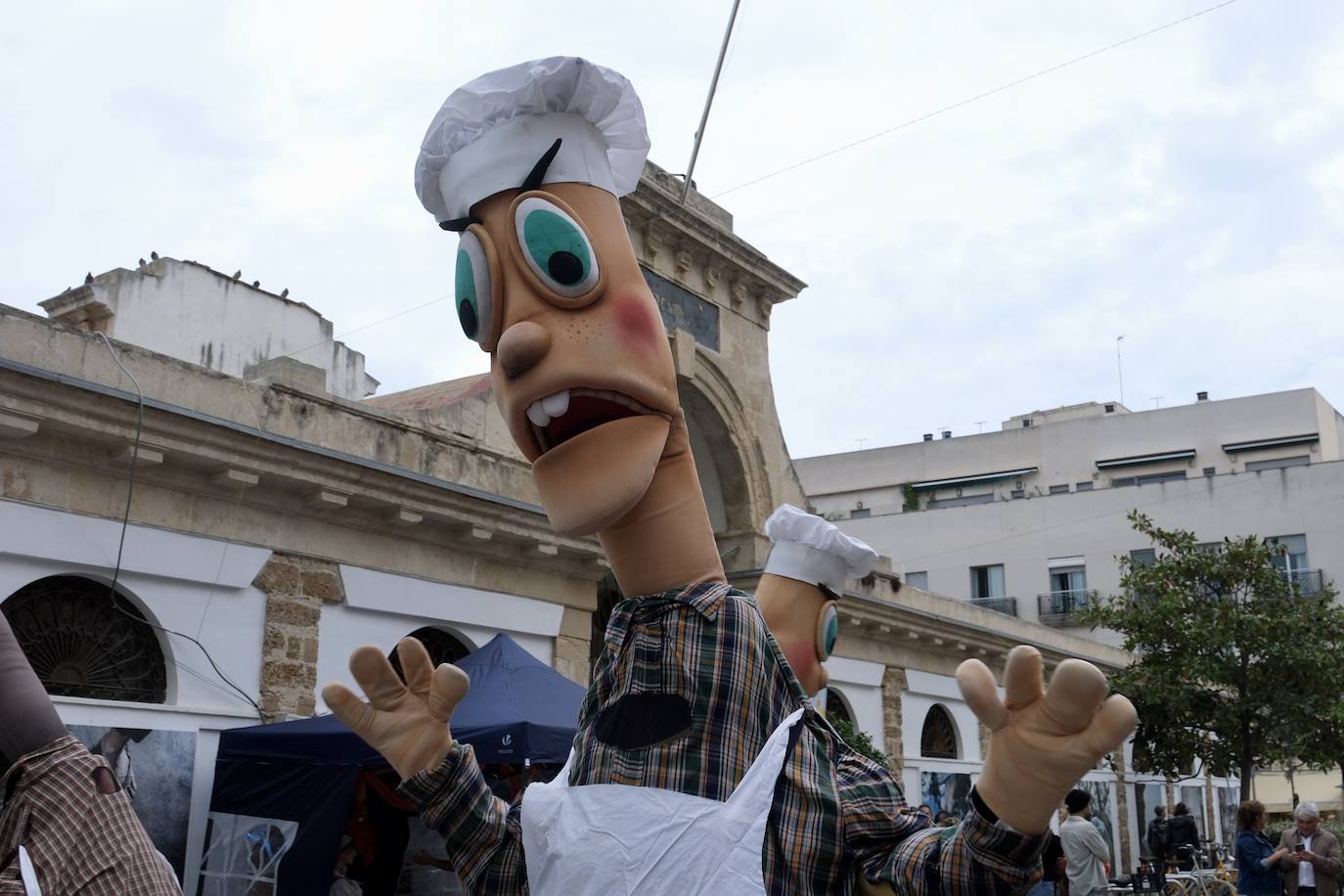 Fotos: El mercado central de Cádiz celebra la fiesta de Los Tosantos