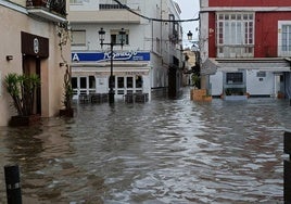 La razón por la que se inunda el casco urbano de El Puerto: mucha lluvia en poco tiempo, la pleamar y las tuberías