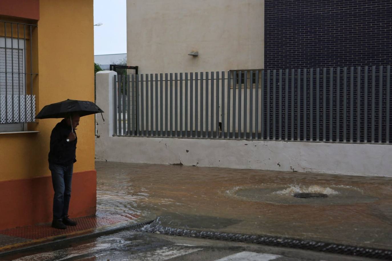 Fotos: La barriada del Buen Pastor en San Fernando anegada por las lluvias