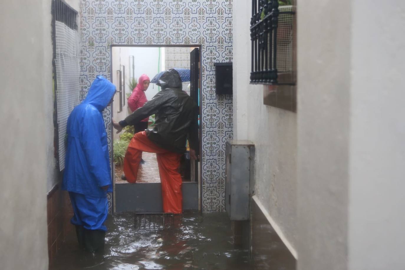 Fotos: La barriada del Buen Pastor en San Fernando anegada por las lluvias