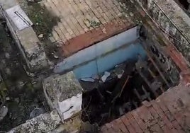 Cae parte del techo de una finca abandonada de la calle Sagasta de Cádiz