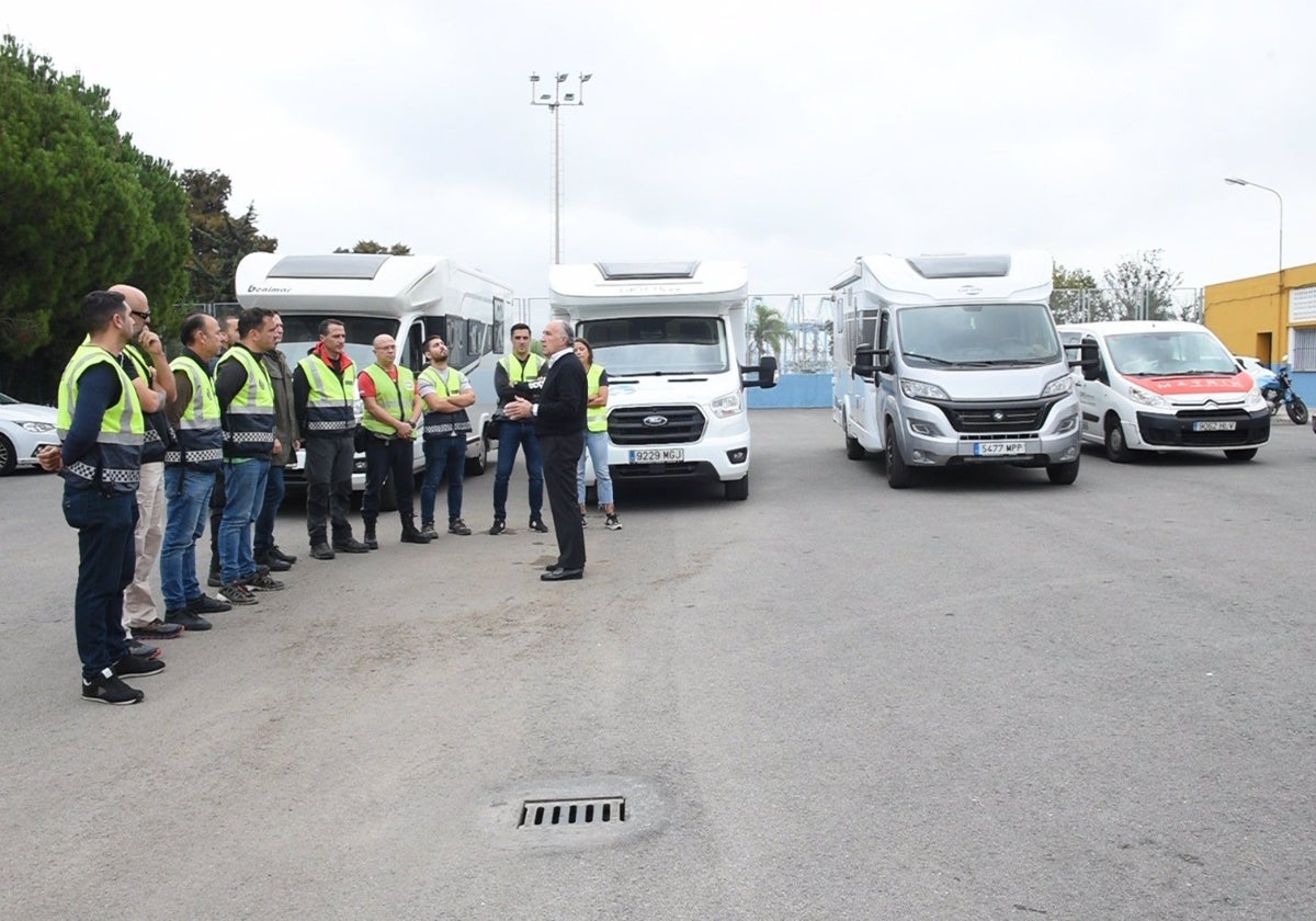 Policías locales de Algeciras se trasladan a Utiel para colaborar ante la emergencia de la DANA