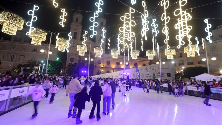 La Plaza de España de Cádiz se convertirá en un parque navideño