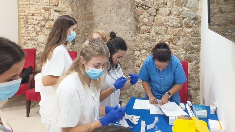 Más de 125.000 gaditanos se han vacunado frente a la gripe desde el comienzo de la campaña