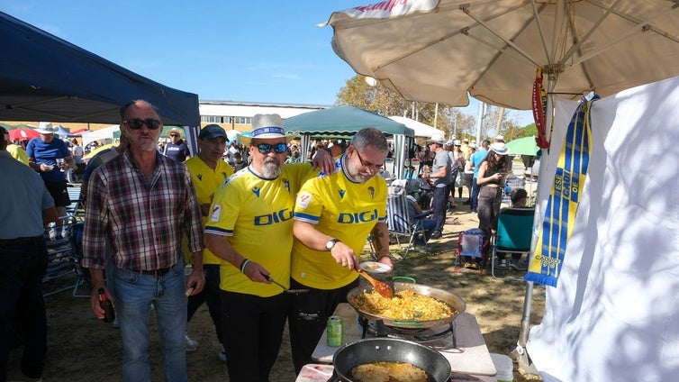 Fotos: Concurso de paellas en Puerto Real