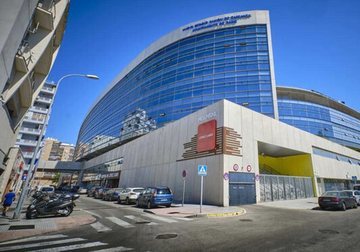 Exterior del estadio de fútbol de la ciudad de Cádiz.