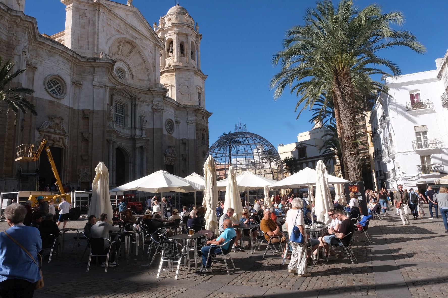 Fotos: Casi 8.000 cruceristas llegan al puerto de Cádiz