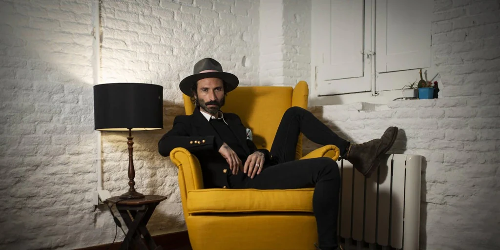 El «gigante» Leiva anuncia concierto en Cabaret Festival, en El Puerto