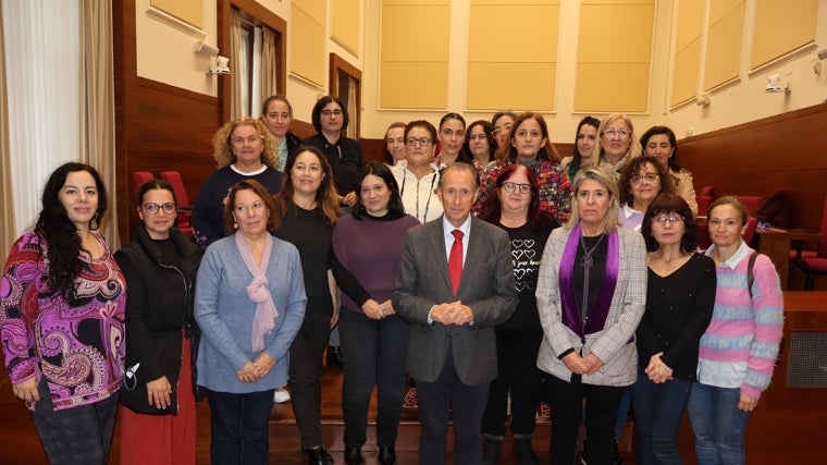 Cádiz recuerda y homenajea a las víctimas en el Día Internacional para la Eliminación de la Violencia contra las Mujeres