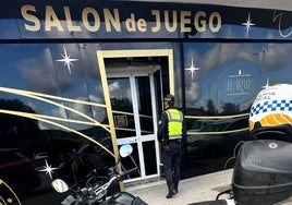 El Puerto intensifica los controles policiales para evitar la entrada de menores en los locales de juego