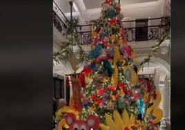 Uno de los árboles de Navidad más altos de Andalucía está en Jerez: ¿Cuánto mide y dónde se encuentra?