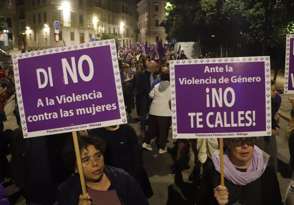 Juezas y fiscalas de La Línea escriben sobre casos reales de la violencia de género en el libro &#039;Hijas de miedo&#039;