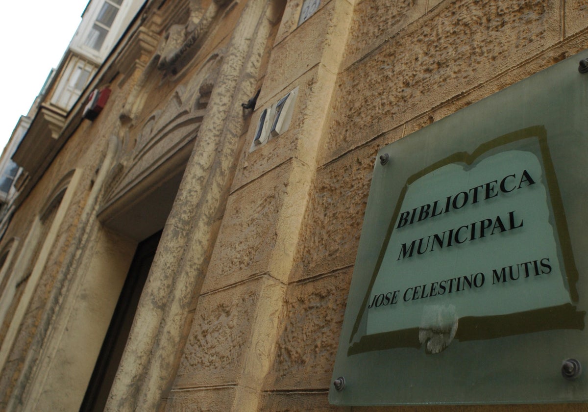 Fachada de la biblioteca municipal José Celestino Mutis.