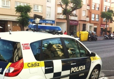 Policías locales de Cádiz se niegan a hacer los servicios anunciados de vigilancia de limpieza en la ciudad