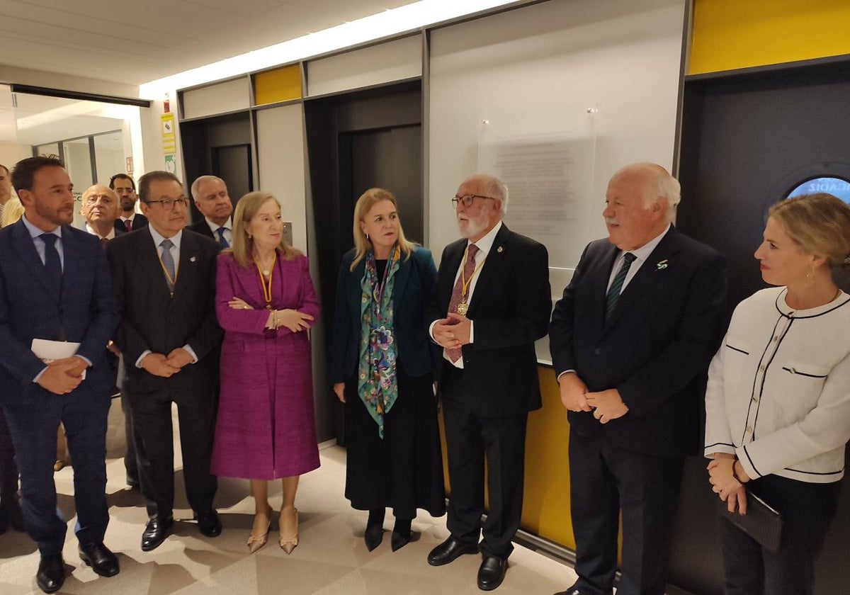 El Colegio de Médicos de Cádiz inaugura su nueva sede en el Edificio Glorieta