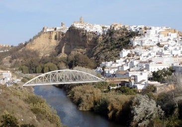 El puente de hierro de más de 100 años de Arcos pide la jubilación: «Podemos sufrir algún tipo de accidente»