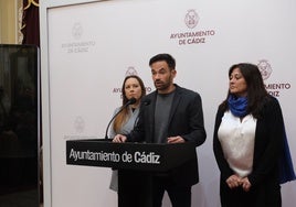 De la Cruz:  «El equipo de Gobierno de Bruno García mira más por la gente de fuera que por los vecinos de Cádiz»