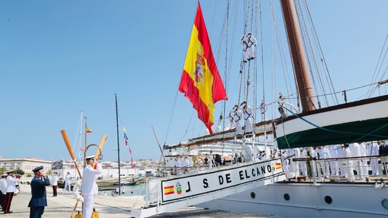 Preparativos para la salida del buque