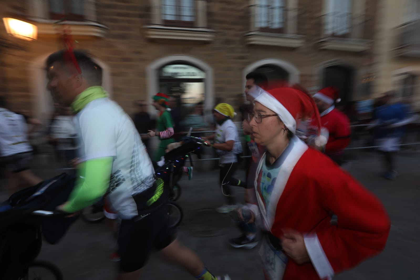 Fotos: Búscate en la VII San Silvestre gaditana 2024