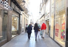 Comprar en la tienda del barrio o en centro comercial: ventajas y desventajas