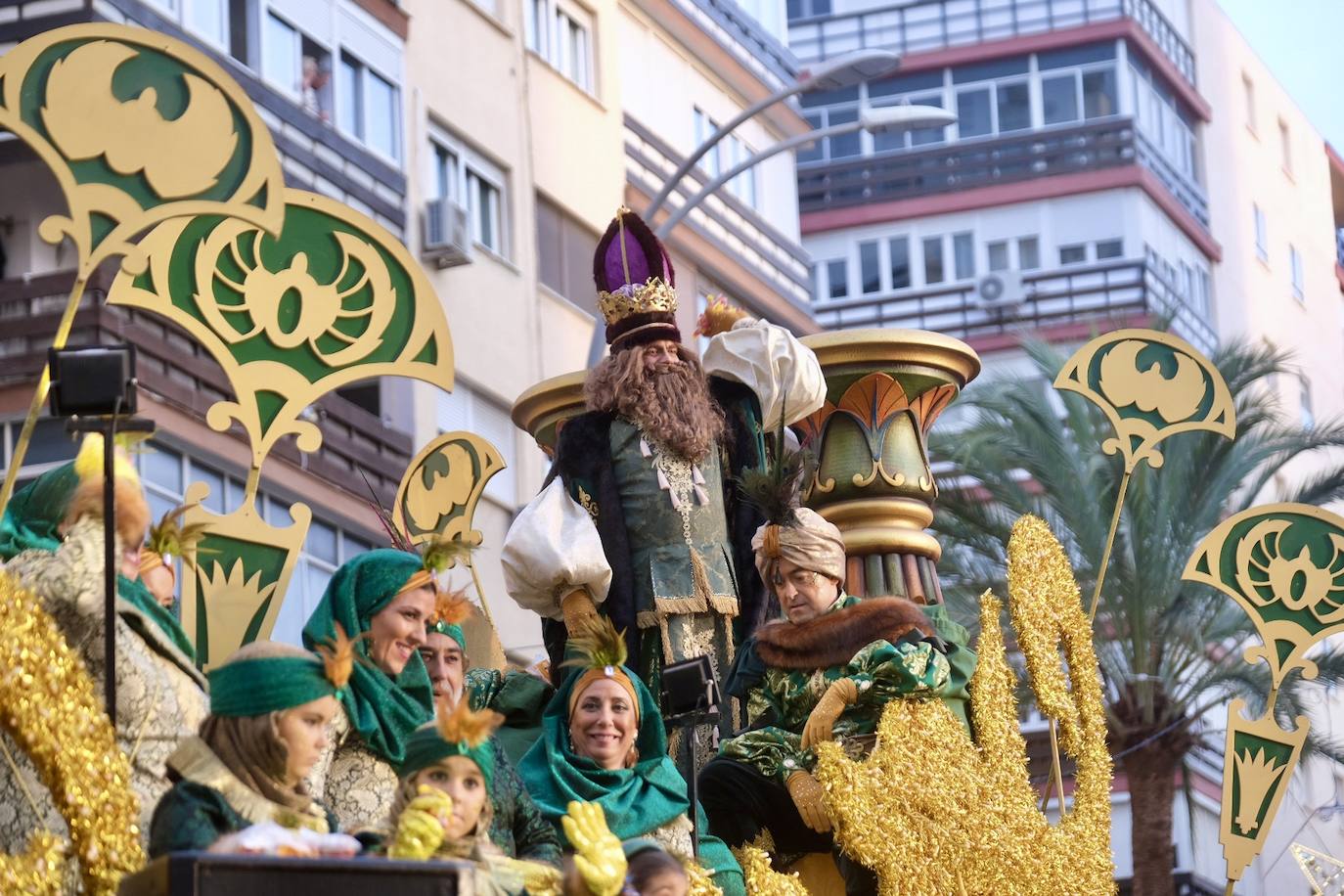 FOTOS: Melchor, Gaspar y Baltasar protagonizan una Cabalgata de cine en Cádiz en 2025