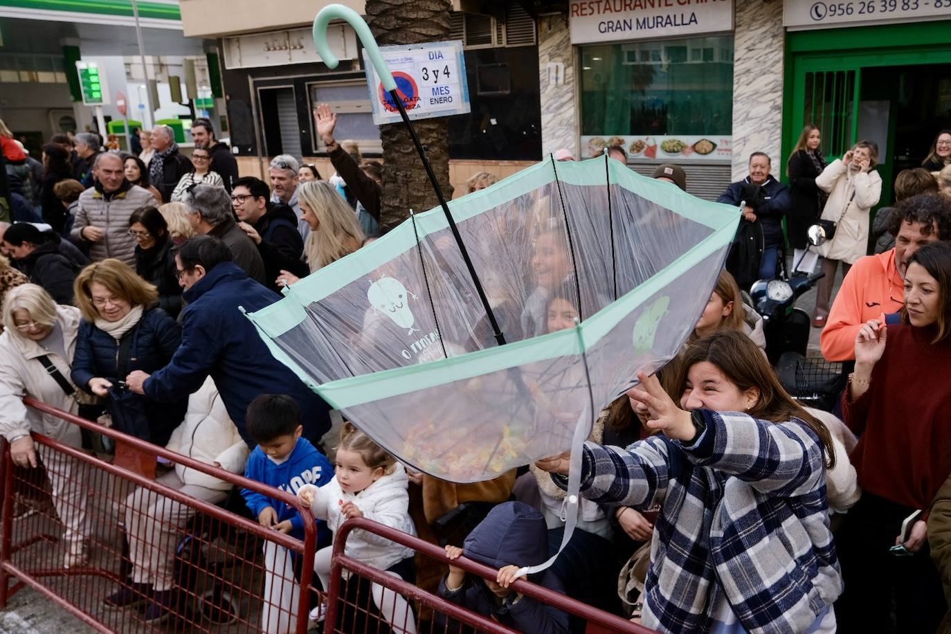 FOTOS: Melchor, Gaspar y Baltasar protagonizan una Cabalgata de cine en Cádiz en 2025