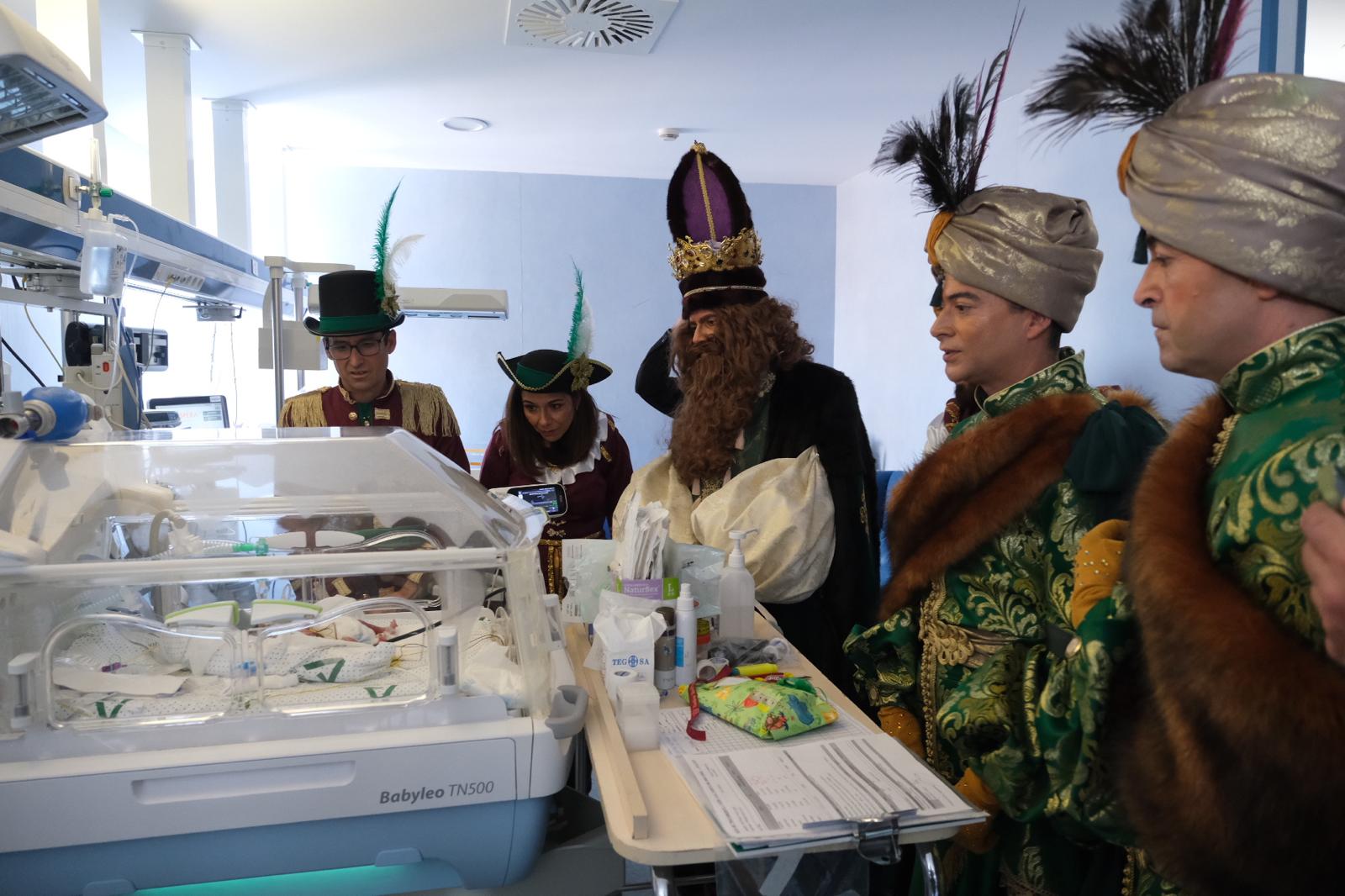 Fotos: Así trabajan los Reyes Magos antes de la Gran Cabalgata de Cádiz