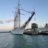 El buque, este lunes por la tarde en el muelle de la Carraca en San Fernando.