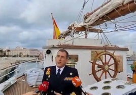 Comandante de Elcano: «Son ya casi cien años embarcando guardiamarinas en Cádiz»