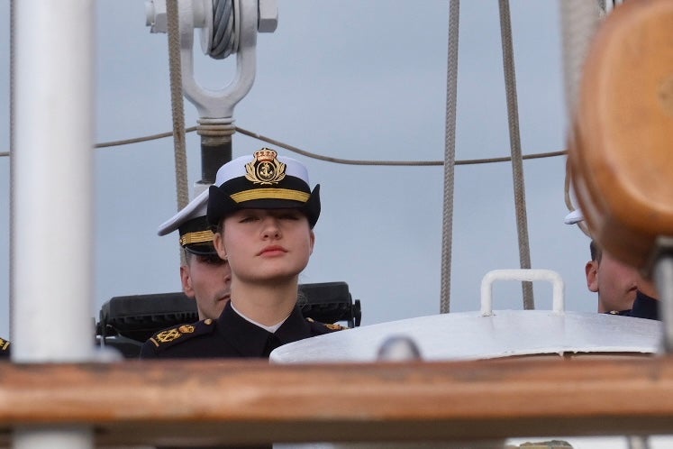 Fotos: La princesa Leonor embarca en Cádiz en el Juan Sebastián Elcano