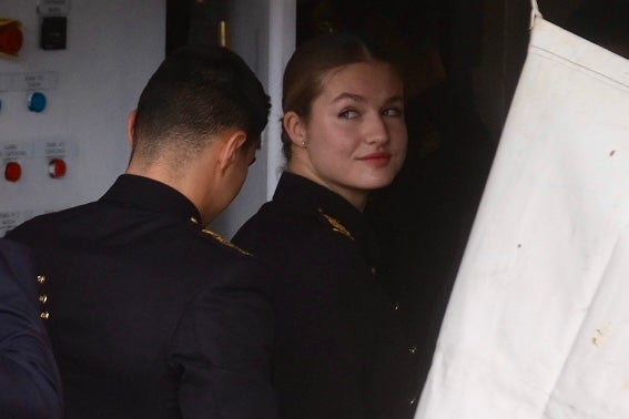 Fotos: La princesa Leonor embarca en Cádiz en el Juan Sebastián Elcano