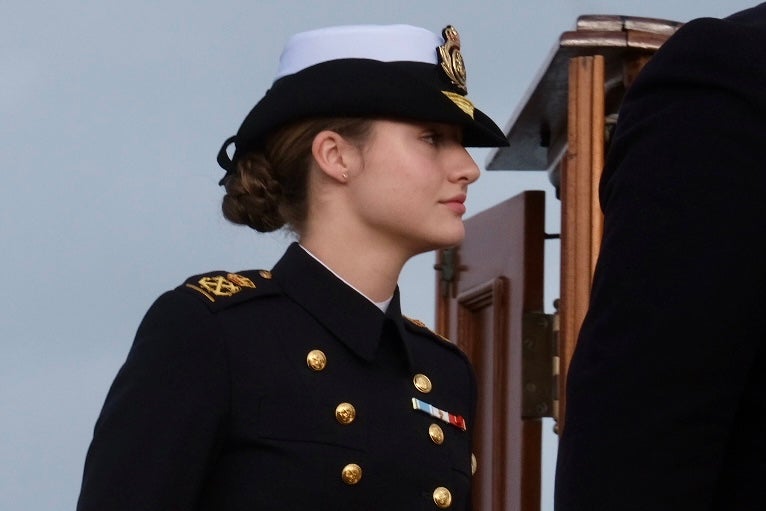 Fotos: La princesa Leonor embarca en Cádiz en el Juan Sebastián Elcano