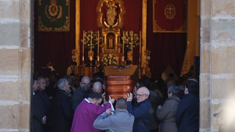 José Ignacio Landaluce:  «Algeciras siempre tendrá en su recuerdo a las víctimas de los atentados del 25-E»