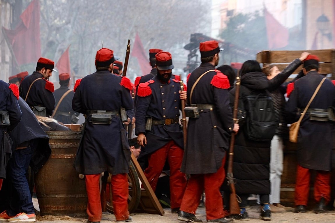 Fotos: Cádiz se convierte en París para el rodaje de &#039;Young Sherlock&#039;