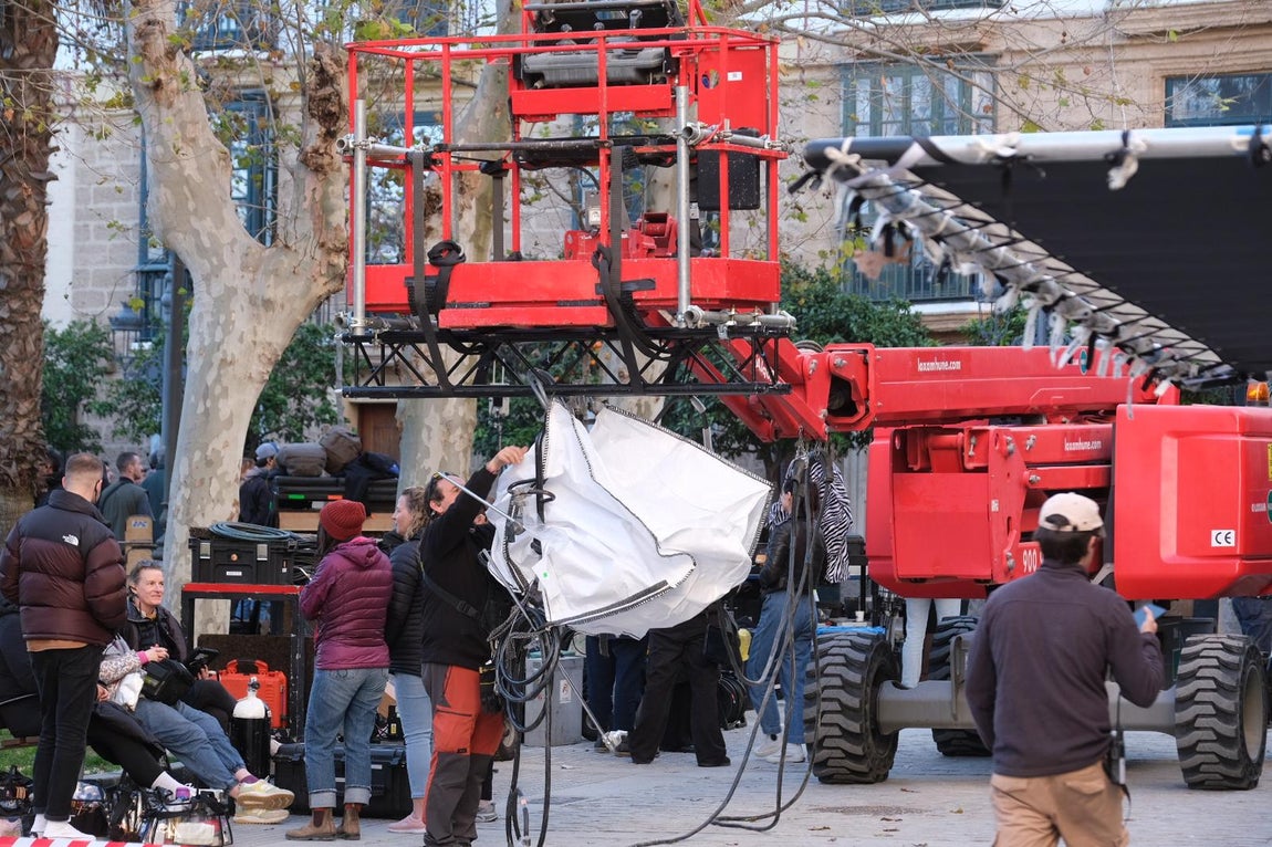 Fotos: Cádiz se convierte en París para el rodaje de &#039;Young Sherlock&#039;