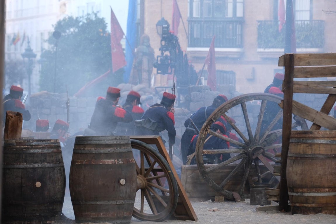 Fotos: Cádiz se convierte en París para el rodaje de &#039;Young Sherlock&#039;