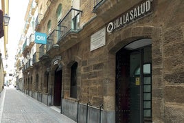 Fachada de HLA Clínica La Salud en Cádiz