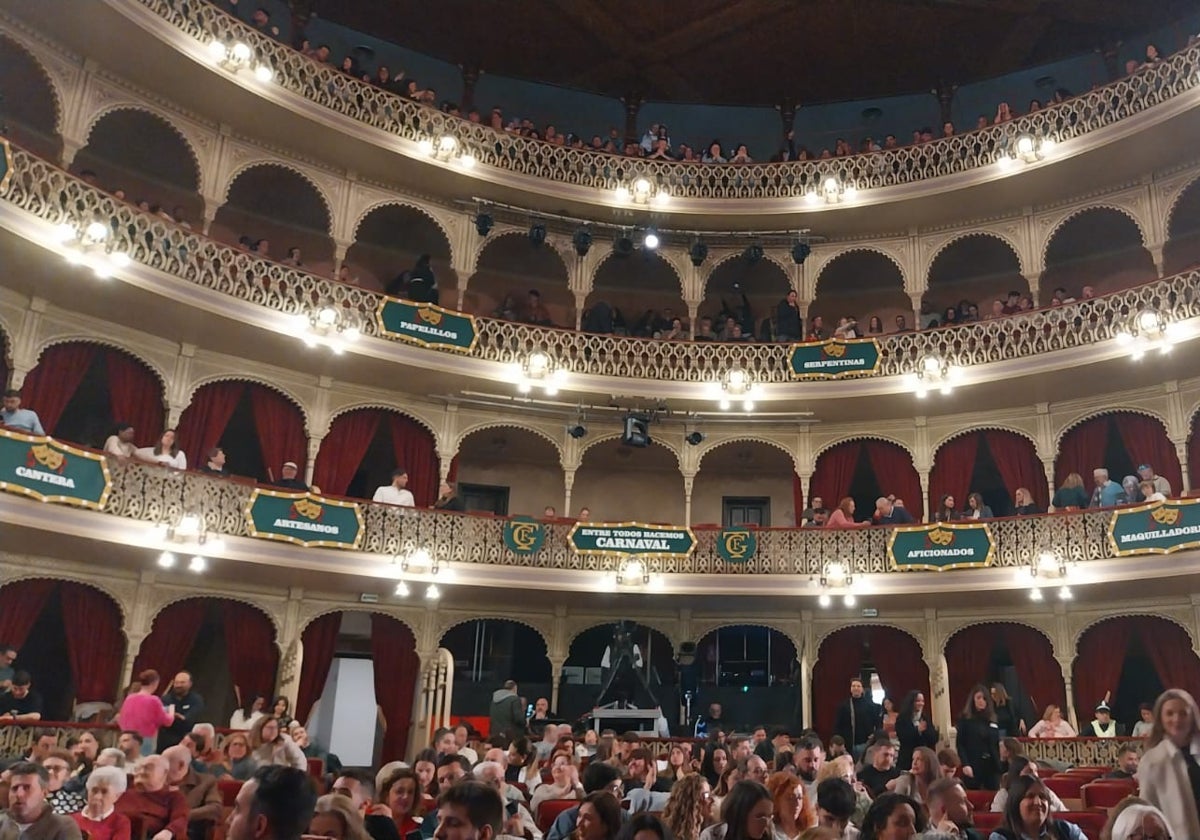 Una imagen de archivo del Gran Teatro Falla en una de las sesiones de preliminares de este 2025.